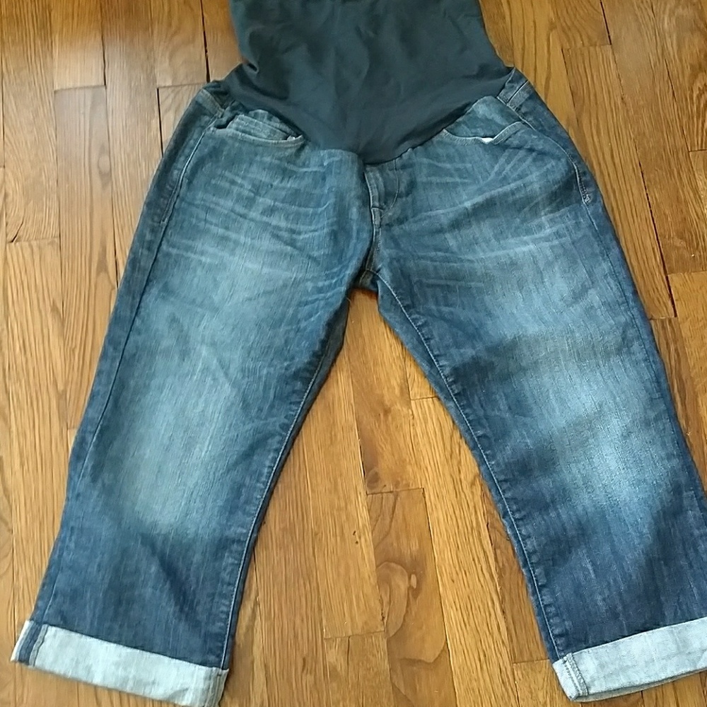 Mavi for Pea in the Pod capris